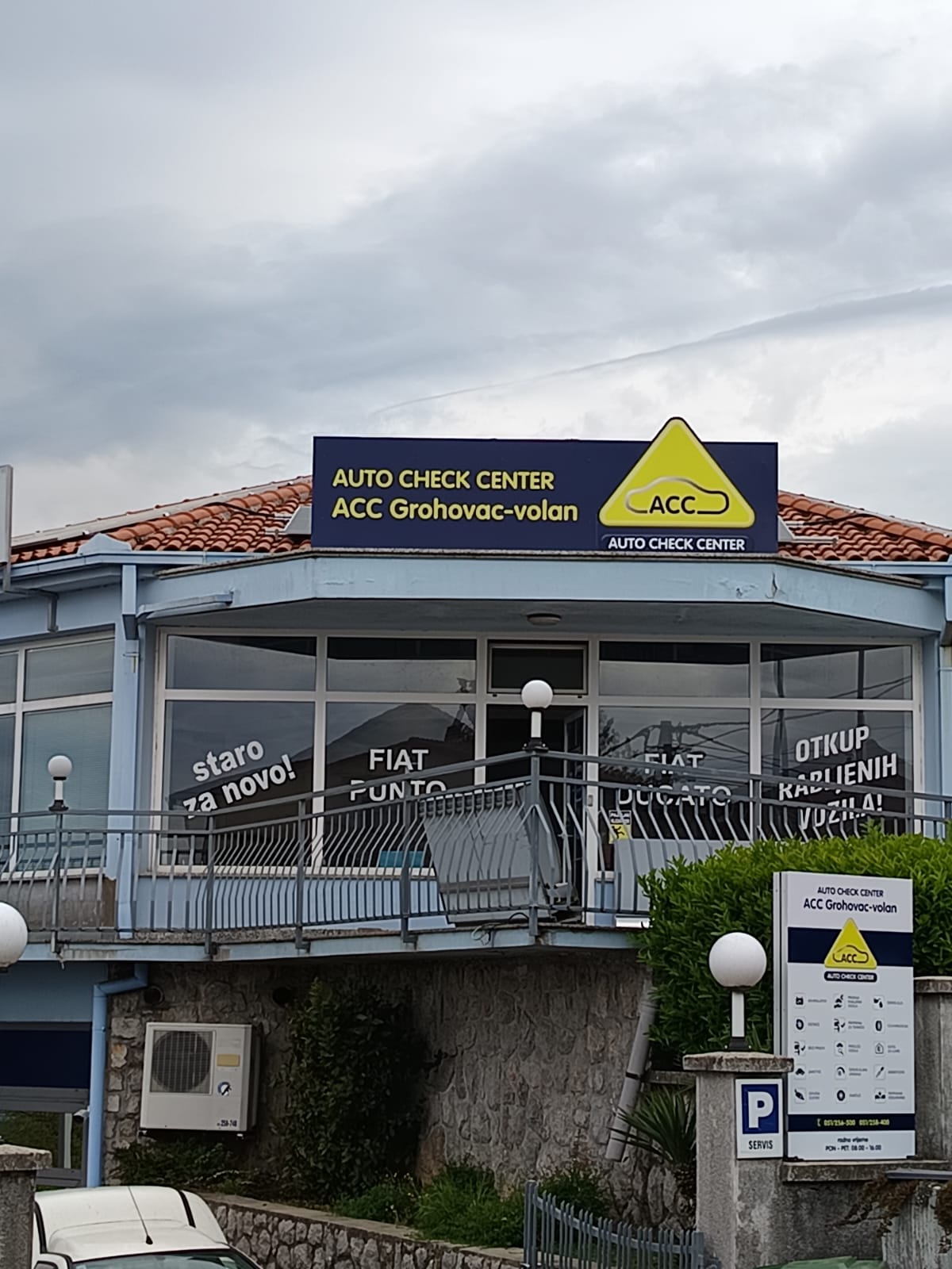 {{ __('Naslovna slika servisa', 'tokic') }}
